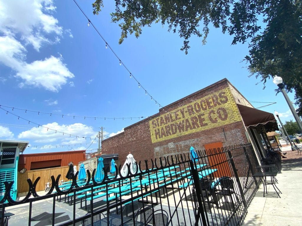 outdoor dining area of Wild Wild West End Saloon Sanford