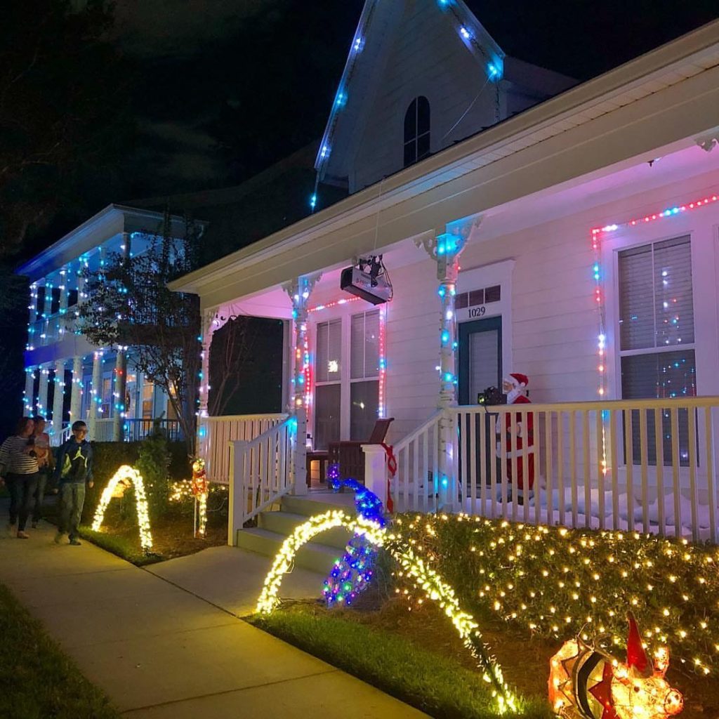 Orlando holiday lights in Celebration - Lights on Jeater Bend