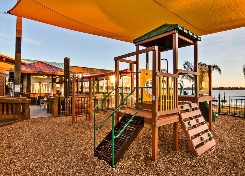 Kid-Friendly Orlando Restaurants with Play Spaces - Grills Lakeside Seafood Deck & Tiki Bar