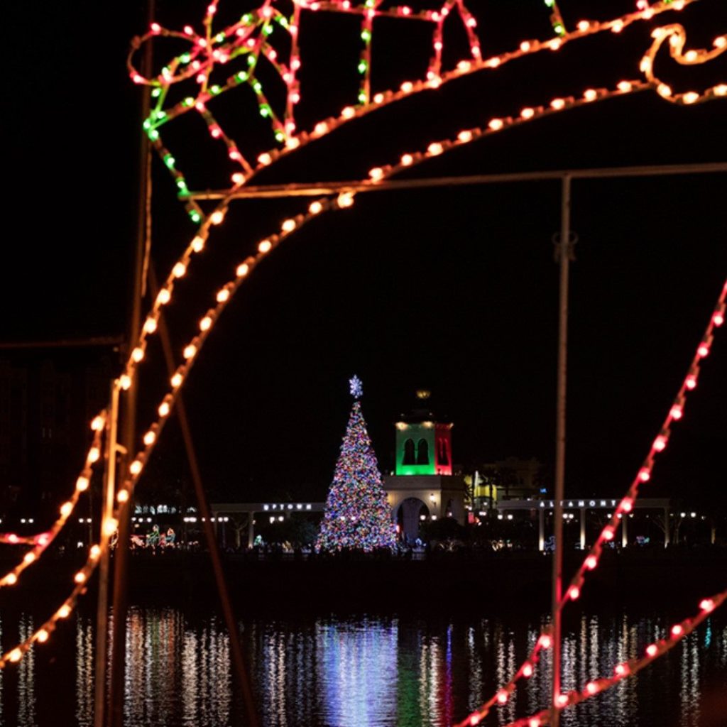 Free holiday events - Holiday lights in Cranes Roost Park