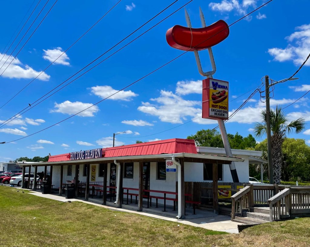 Exterior of Hot Dog Heaven Orlando