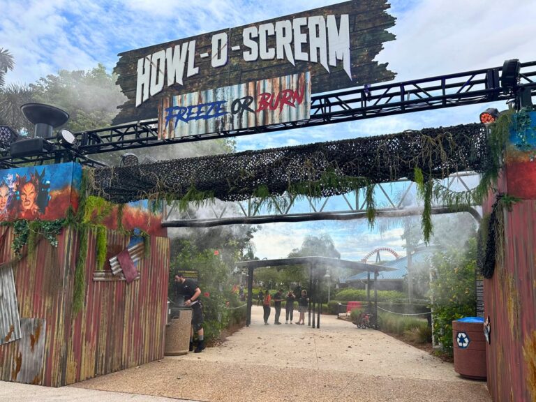 HowlOScream 2023 Tips for a Spooky Date Night at SeaWorld's