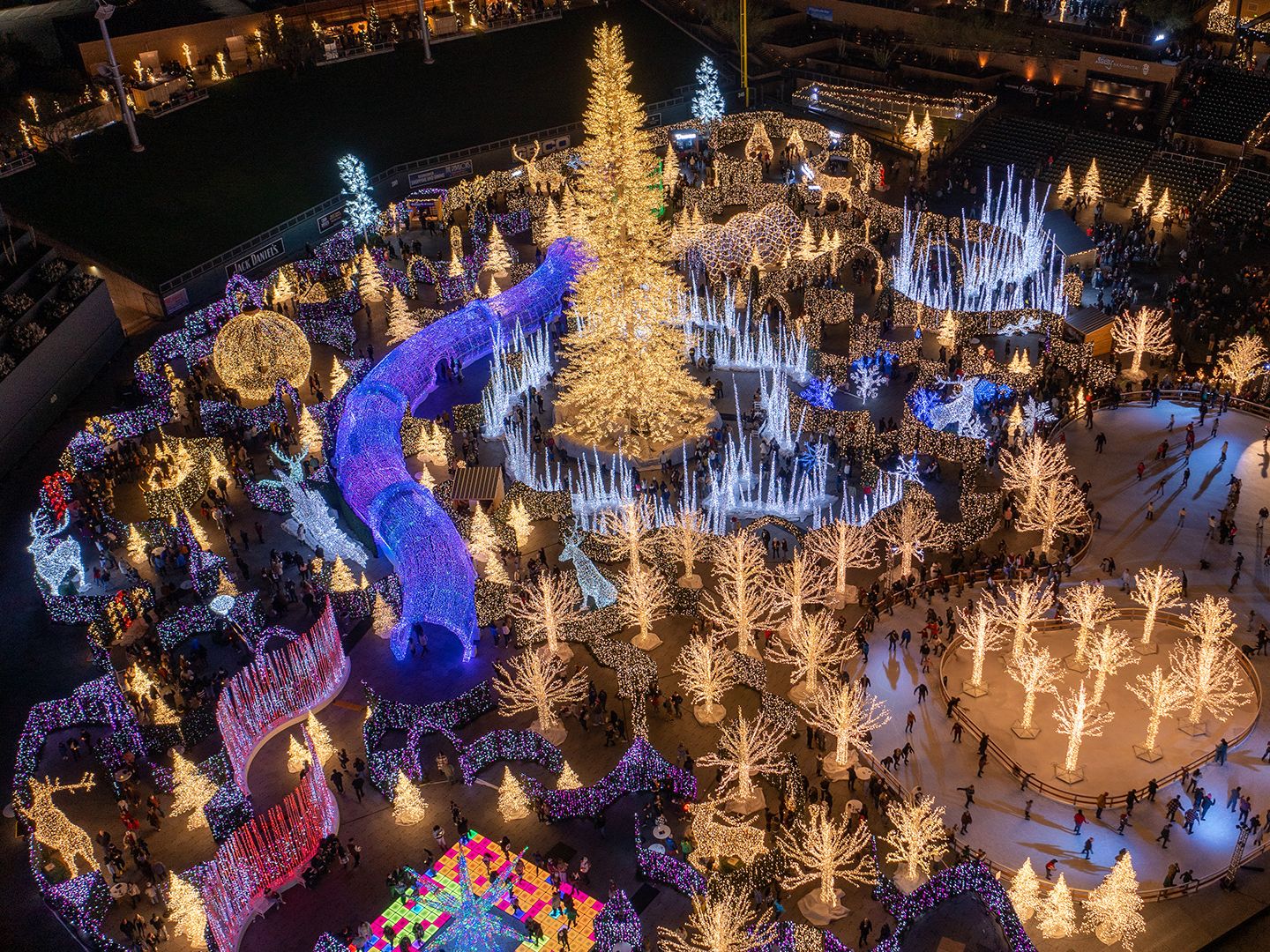 The Holidays in Orlando: Christmas Events, Lights, and More!